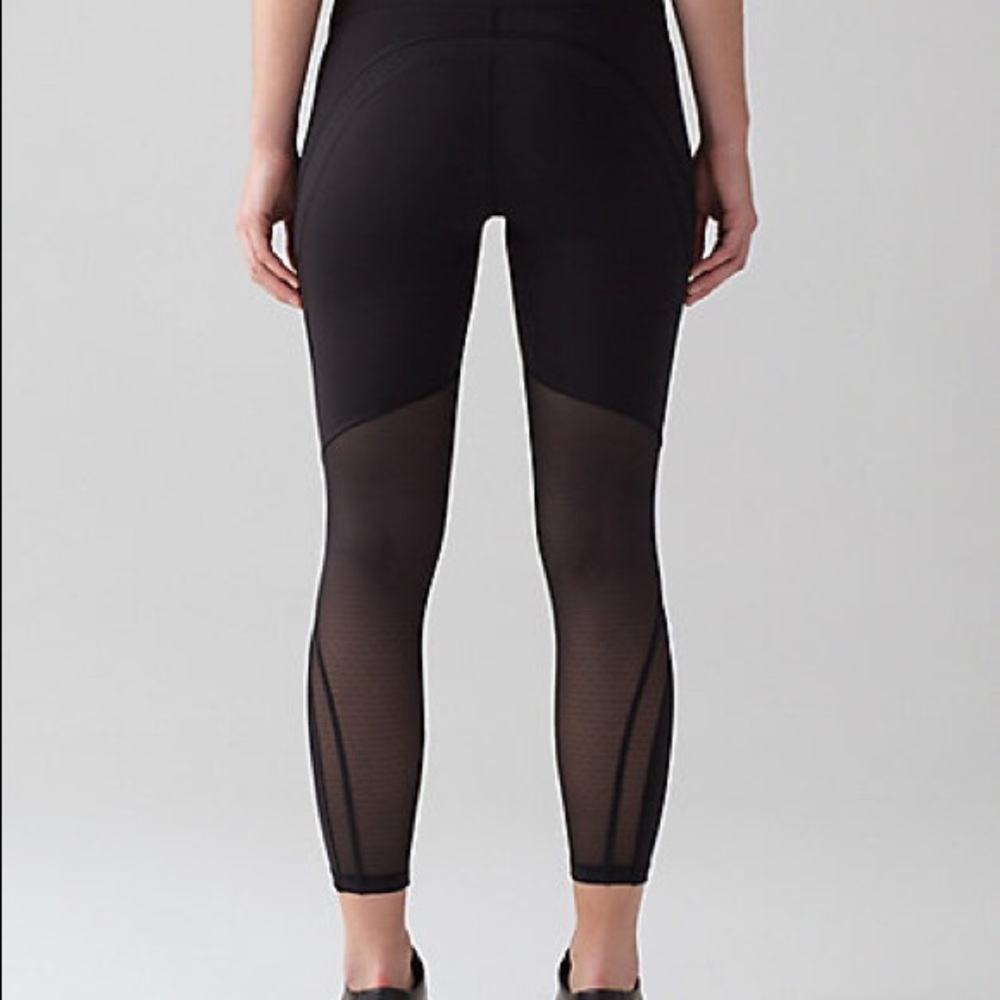 Lululemon Revitalize mesh tight
